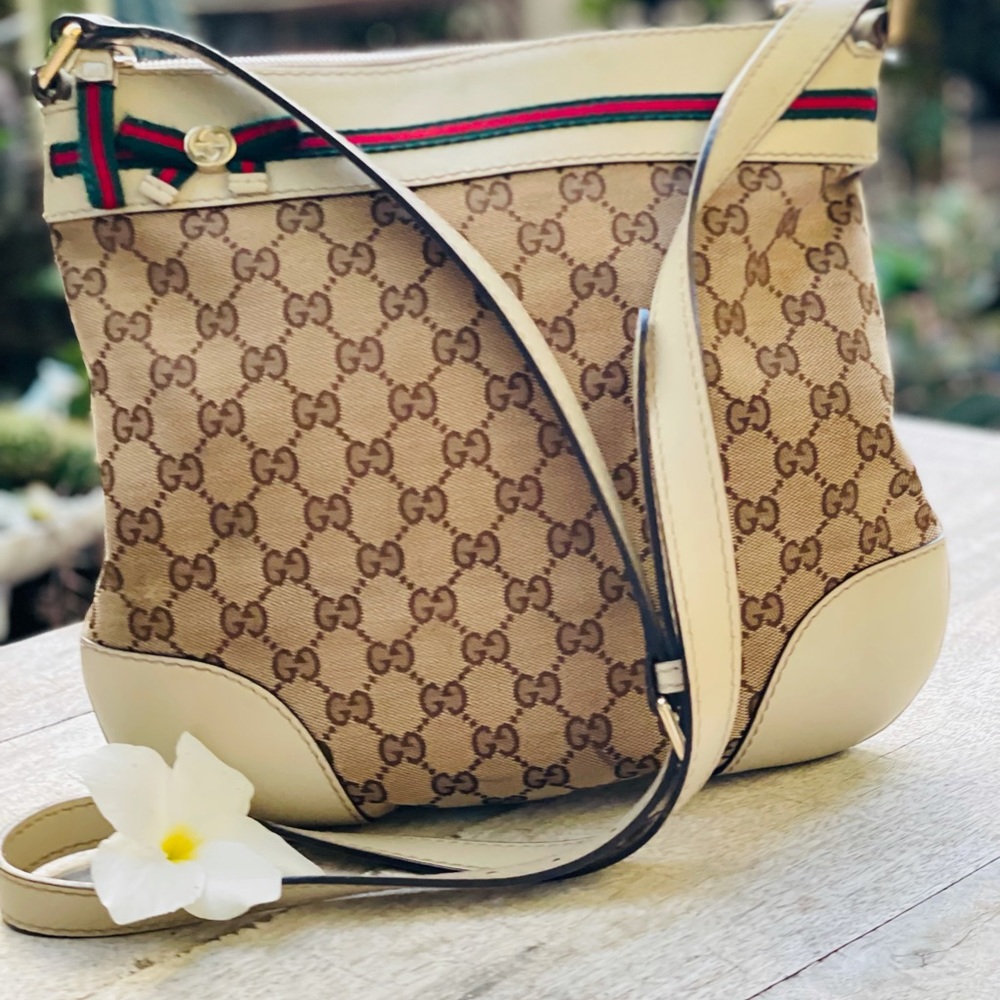 Authentic Gucci Sherry Line Monogram Crossbody Bag